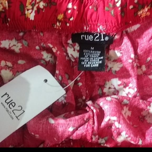 Nwt shorts - Picture 2 of 2